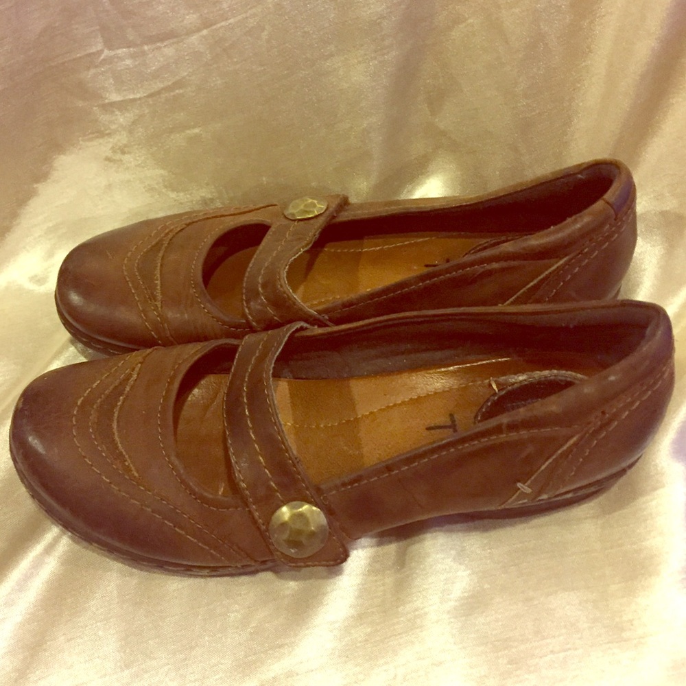 Clarks Brown Mary Jane Flats
